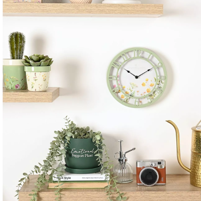 Clock trends 2025 for retailers