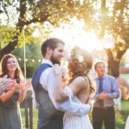 summerweddingtrends.jpg