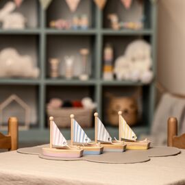 **ASTD MULTI 8** Bambino Wooden Sailing Boats