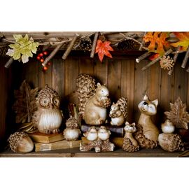 Country Living Wood Effect Resin Acorn