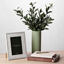 Impressions Black & White Photo Frame 5" x 7"