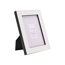 IFrame Black and White Photo Frame 4" x 6"