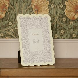 Morris & Co Baby Wiggle Photo Frame - Cream 4" x 6"