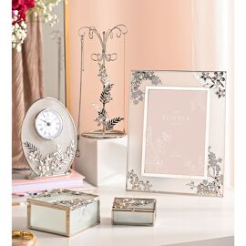 Sophia Classic Silver Daisy Rectangular Trinket Box