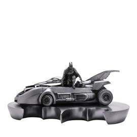 Warner Bros Batman & Batmobile Figurine